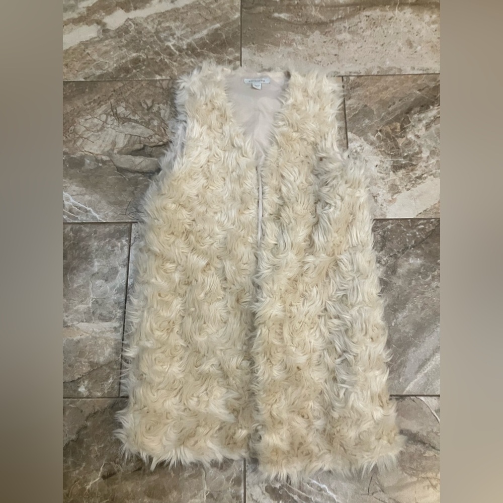 Women’s Boston Proper Faux Fur Vest - Picture 1 of 5